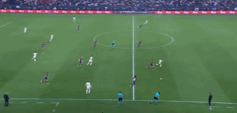 塞萨尔：齐沃为什么要换下博尼和泽林斯基？他俩明明表现最好