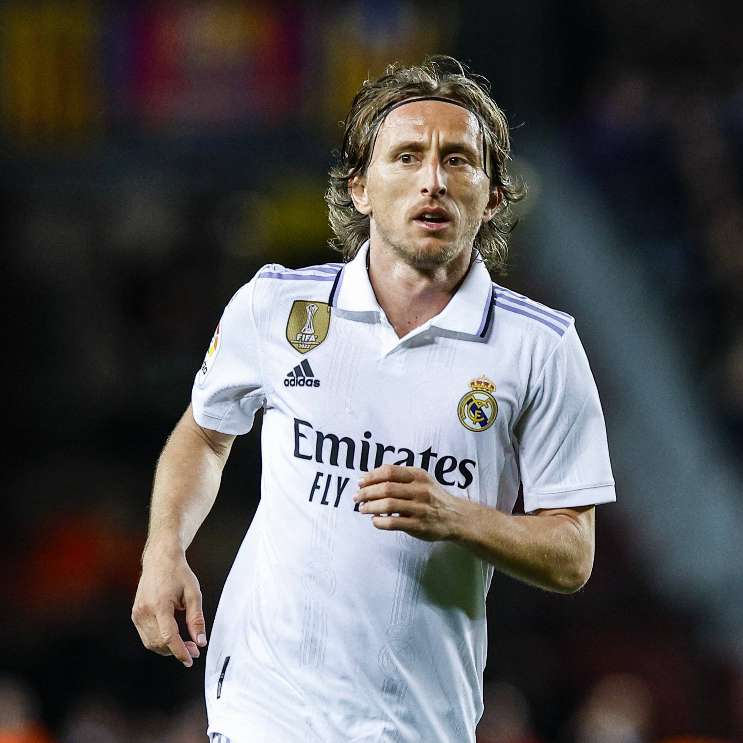 篮球篮网球员赛前热身状态良好